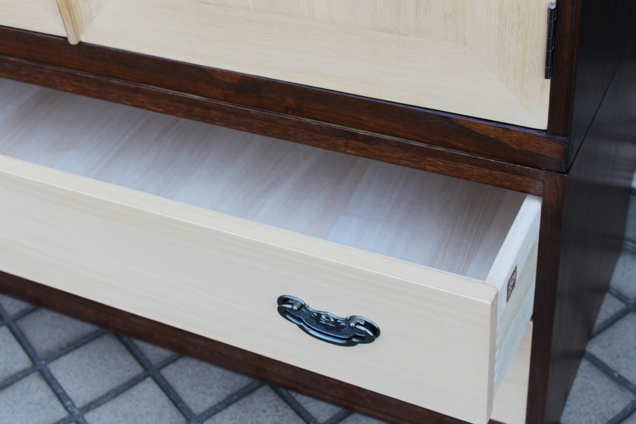 上下分割した桐箪笥(上段) | 制作事例 | 木工房ひのかわ | 創作家具