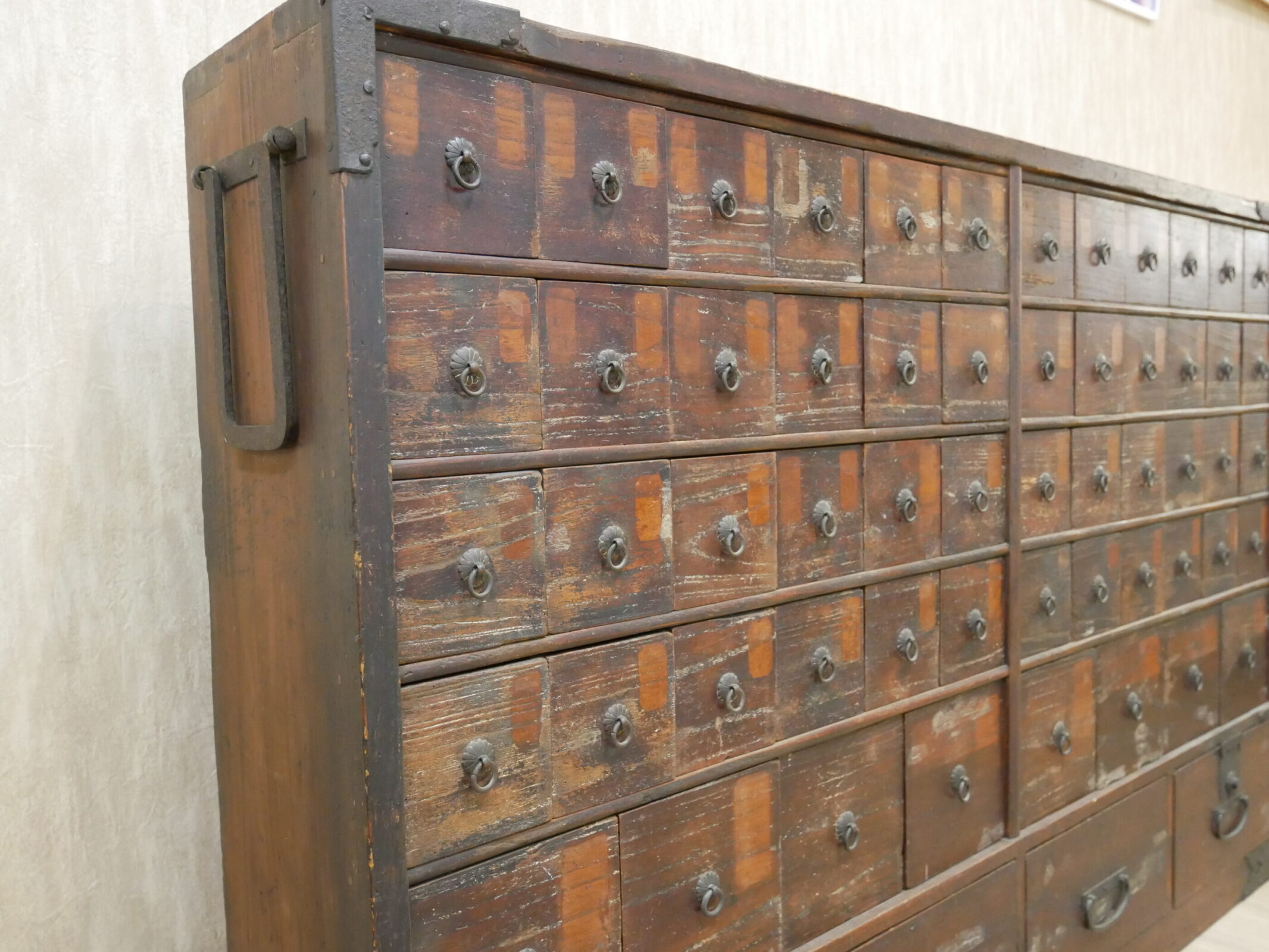 薬箪笥 クリーニング・抽斗調整 | 制作事例 | 木工房ひのかわ | 創作