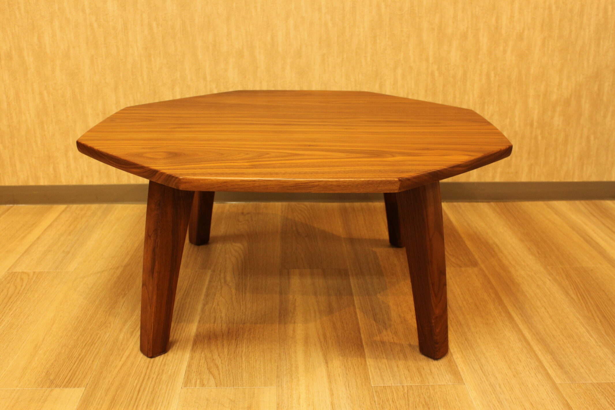 八角ちゃぶ台 | 制作事例 | 木工房ひのかわ | 創作家具・注文家具