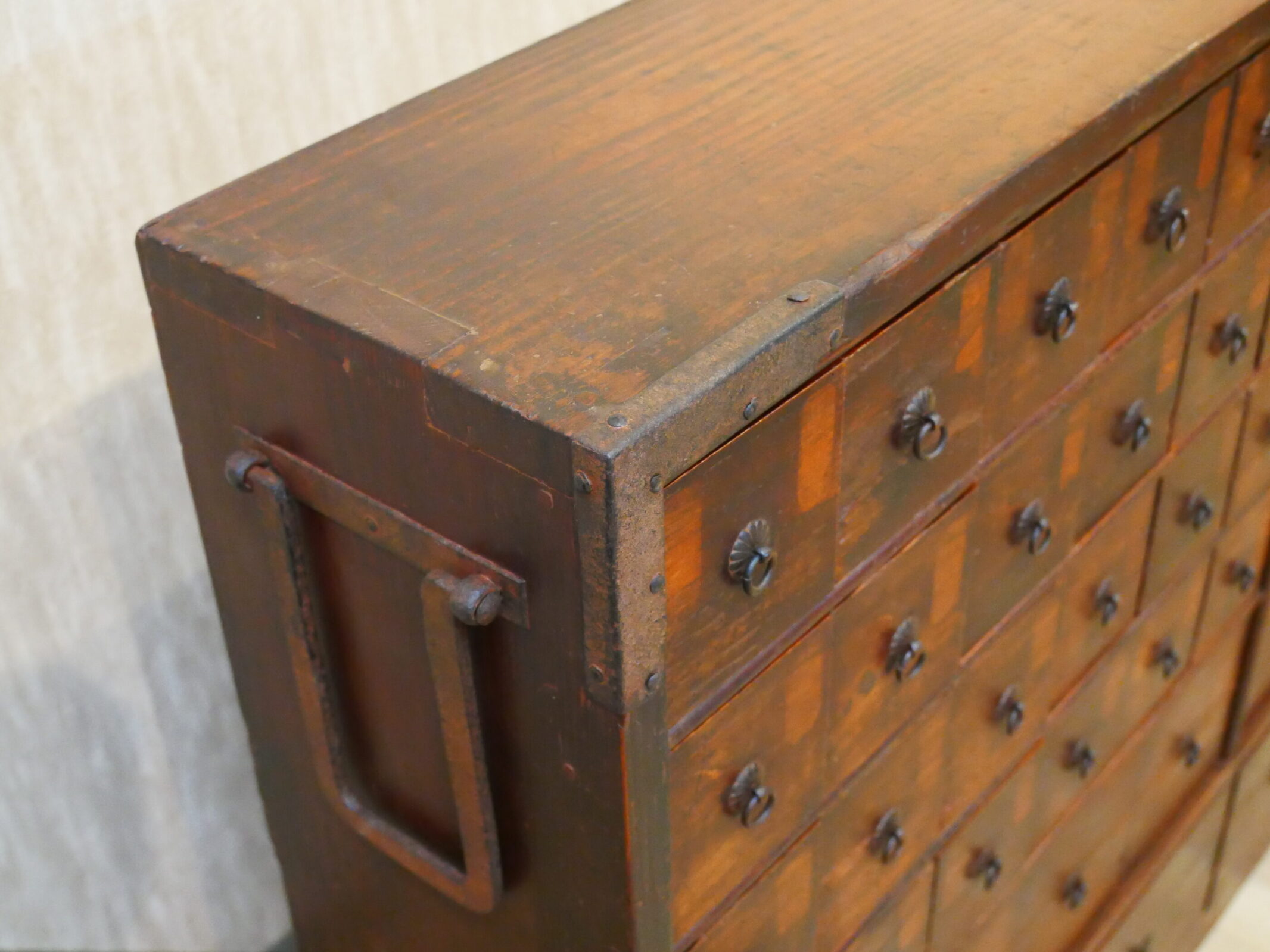 薬箪笥 クリーニング・抽斗調整 | 制作事例 | 木工房ひのかわ | 創作