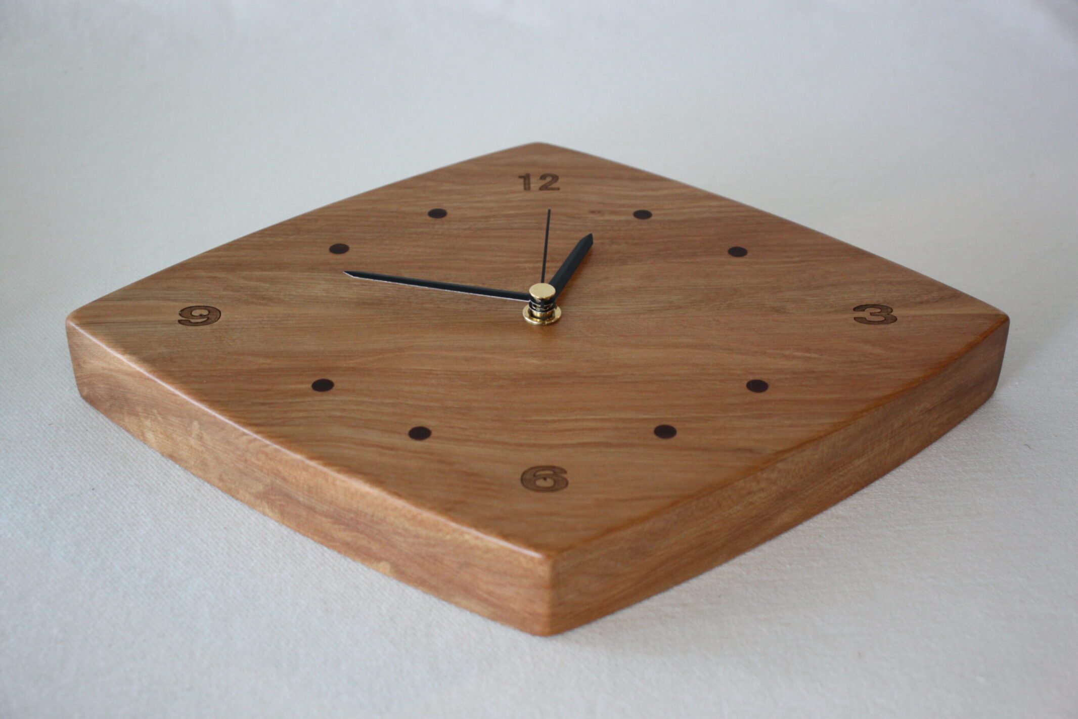 掛け時計 ひし形 | 制作事例 | 木工房ひのかわ | 創作家具・注文家具