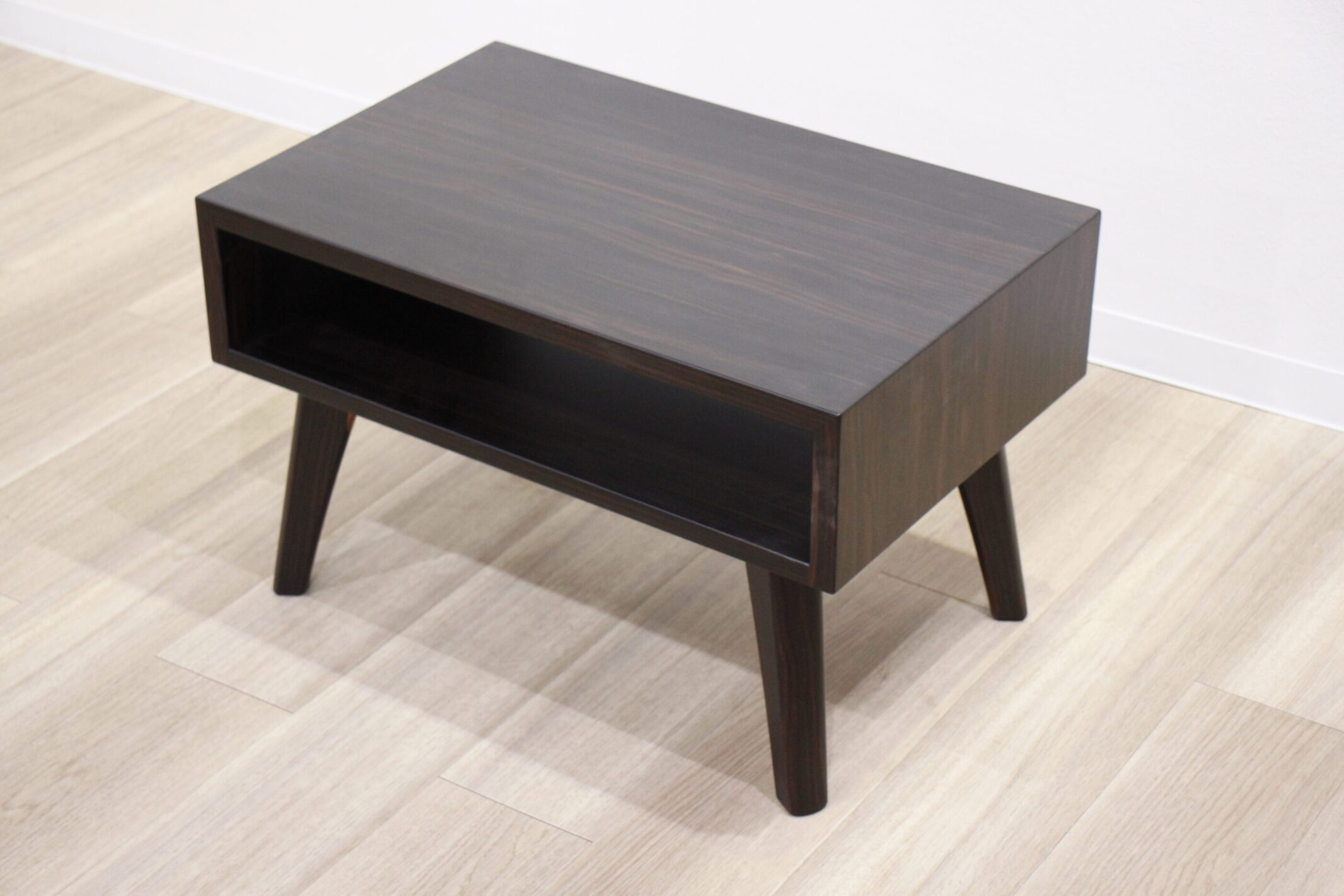 黒檀座卓をリビングテーブルにリメイク | 制作事例 | 木工房ひのかわ